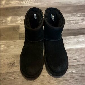 Koolaburra Black Kids Boots size 2